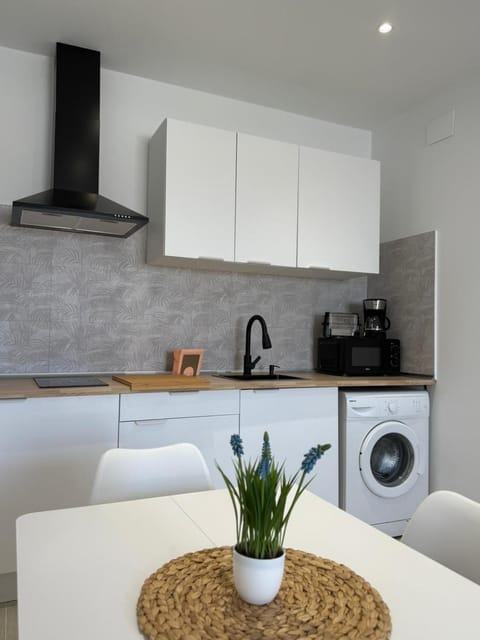 Kitchen or kitchenette, kitchen