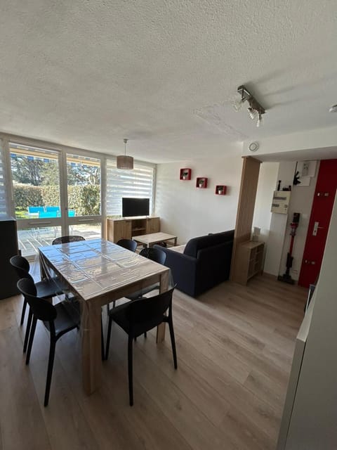 Patio, Garden, Kitchen or kitchenette, Living room, Dining area, dishwasher, pet friendly
