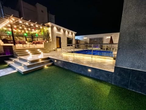 Garden, Swimming pool
