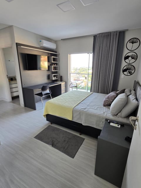 TV and multimedia, Photo of the whole room, wardrobe, air conditioner