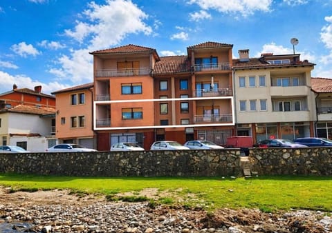 Property building, Spring, Day, Location, Parking