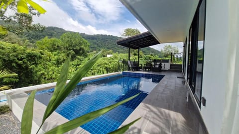 Garden, Swimming pool