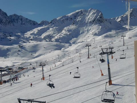 Winter, Skiing