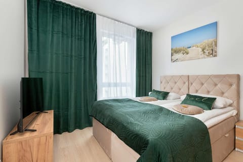 Bed, Photo of the whole room, Evening entertainment, Bedroom