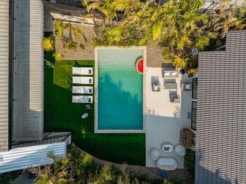 Property building, Swimming pool