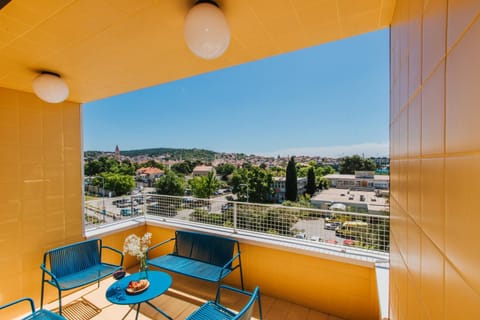 View (from property/room), Balcony/Terrace, Seating area