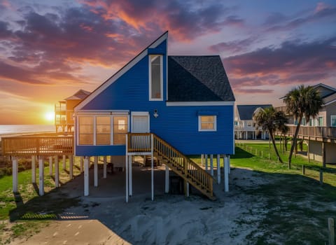 Property building, Facade/entrance, Natural landscape, Sunset, Parking