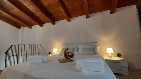 Bed, Photo of the whole room, Bedroom, furniture