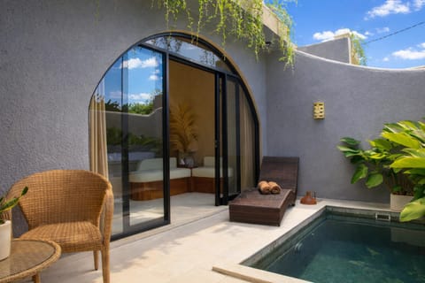 View (from property/room), Balcony/Terrace, Swimming pool