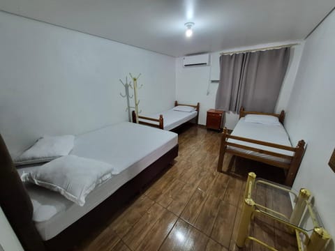 Bed, Photo of the whole room, air conditioner