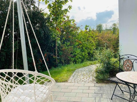 Spring, Day, Garden, Balcony/Terrace, Garden view