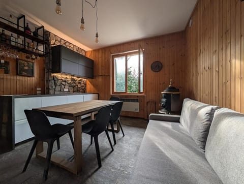 Kitchen or kitchenette, Living room, Dining area