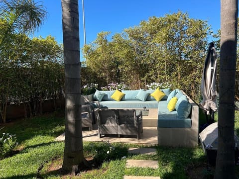 Garden, Garden, Living room
