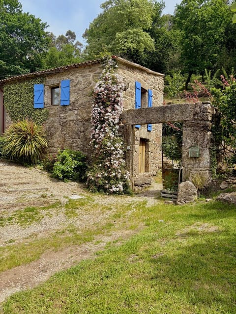 Property building, Facade/entrance, Lobby or reception