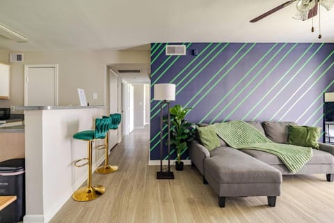 Kitchen or kitchenette, Living room, Decorative detail, Seating area