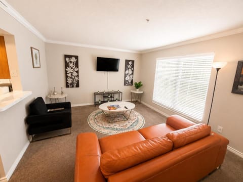 TV and multimedia, Living room, Photo of the whole room, Seating area