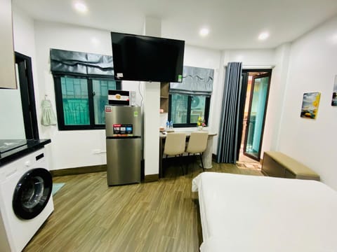 Bed, TV and multimedia, Balcony/Terrace, Photo of the whole room, Seating area