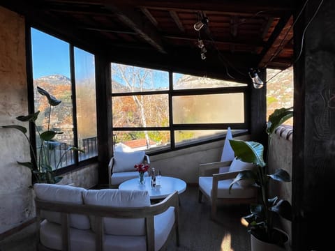 Patio, Seating area