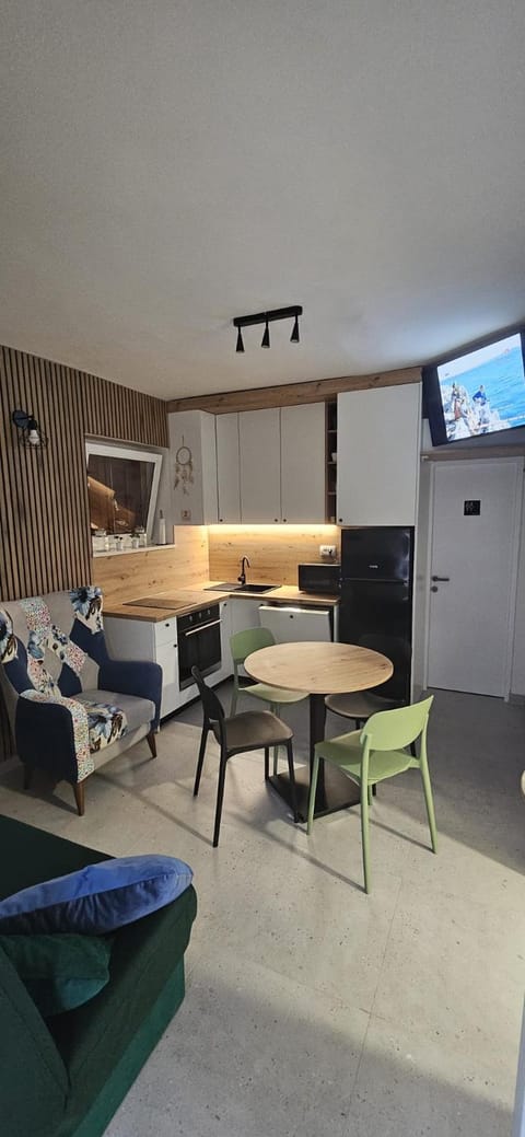 TV and multimedia, Living room, kitchen
