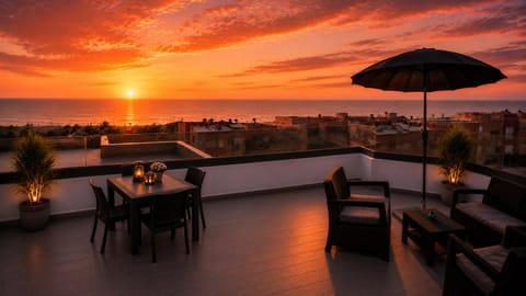 Balcony/Terrace, Seating area, Sea view, Sunset
