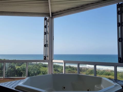 View (from property/room), Balcony/Terrace, Sea view