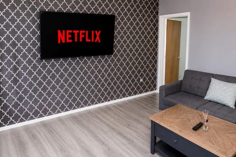 Communal lounge/ TV room, TV and multimedia, Living room