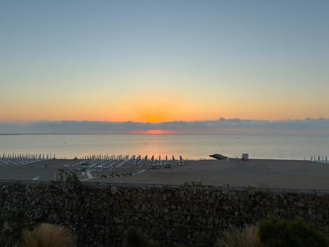 Day, Natural landscape, Beach, Sea view, Sunrise