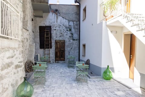Inner courtyard view