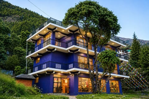 Property building, Facade/entrance