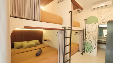 Bed, Bedroom, air conditioner