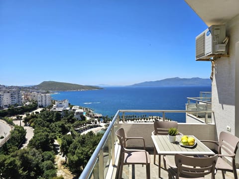 View (from property/room), Balcony/Terrace, Sea view