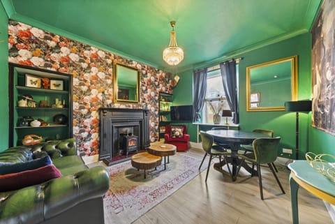 Communal lounge/ TV room, Living room