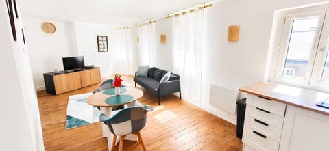 Communal lounge/ TV room, Seating area, Communal kitchen