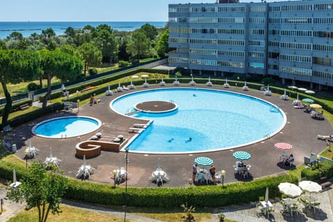 Property building, Spring, Day, Natural landscape, Garden, Beach, Beach, Evening entertainment, Garden view, Pool view, Sea view, Swimming pool, Swimming pool, sunbed