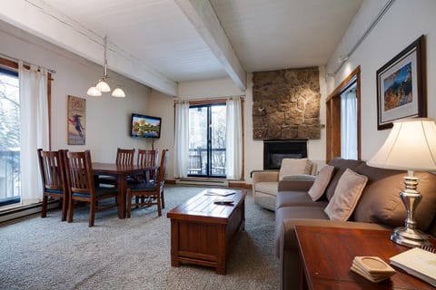Day, TV and multimedia, View (from property/room), Balcony/Terrace, Living room, Seating area, Dining area, fireplace, furniture, heating, air conditioner