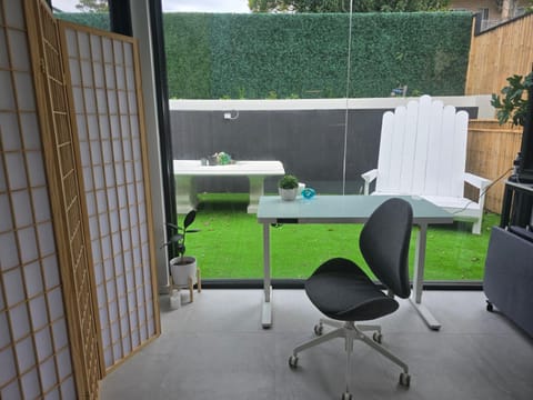 Business facilities, Meeting/conference room, Garden view