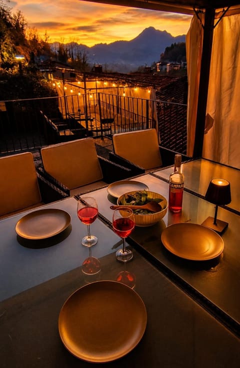 Dining area, Mountain view