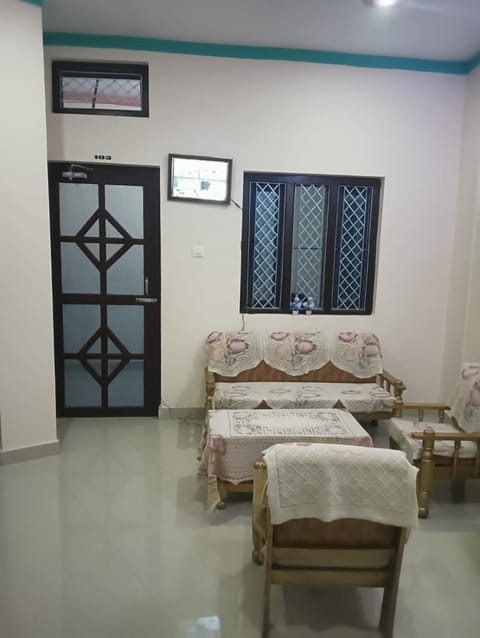 Living room, Internal: Not applicable to any particular room