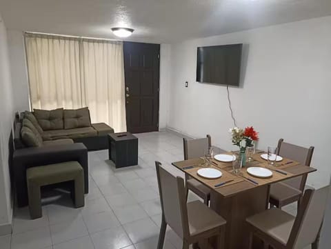 Communal lounge/ TV room, TV and multimedia, Living room, Dining area