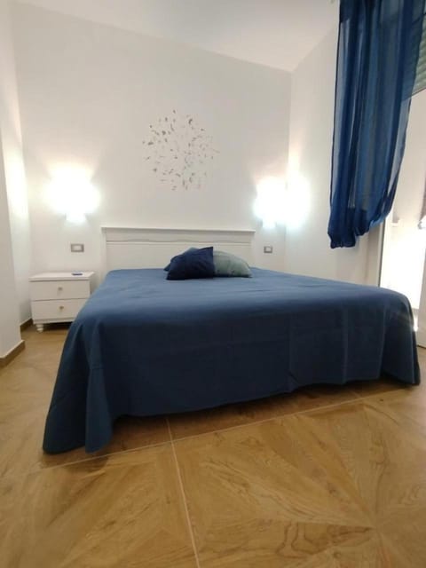 Bedroom, Family