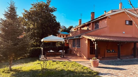 Property building, Garden, Garden view