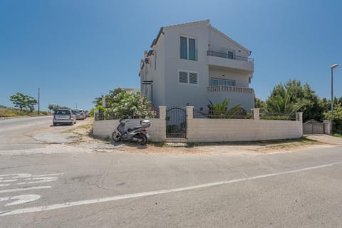 Property building, Street view, Parking