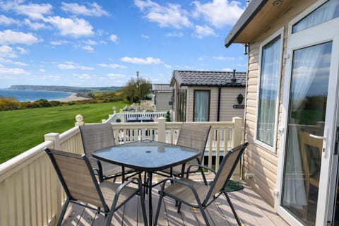 Property building, Day, Natural landscape, View (from property/room), Balcony/Terrace, Sea view