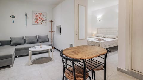 Living room, Photo of the whole room
