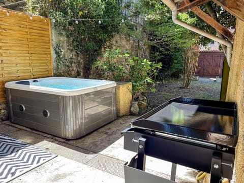 BBQ facilities, Garden, Hot Tub