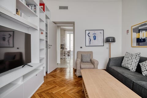 TV and multimedia, Living room, Seating area