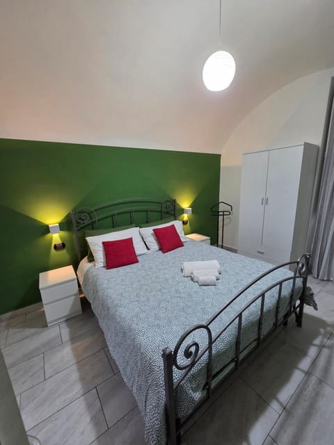 Bed, Photo of the whole room, Bedroom, towels, wardrobe