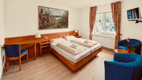 TV and multimedia, Bedroom