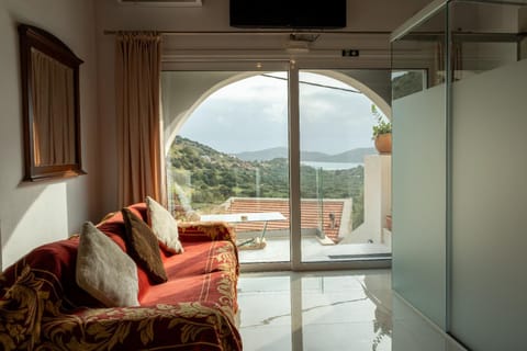 Living room, Mountain view
