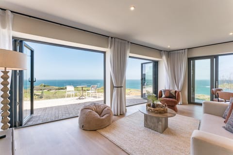 Patio, Day, Natural landscape, View (from property/room), Balcony/Terrace, Living room, Seating area, Sea view